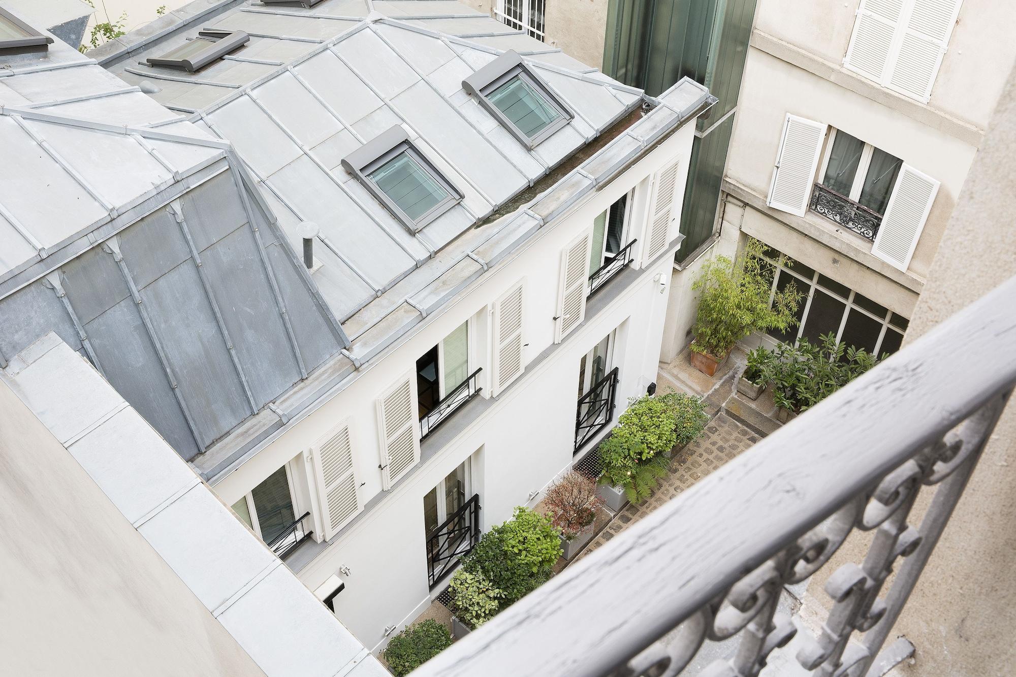 Hotel Le Marianne Paris Exteriör bild