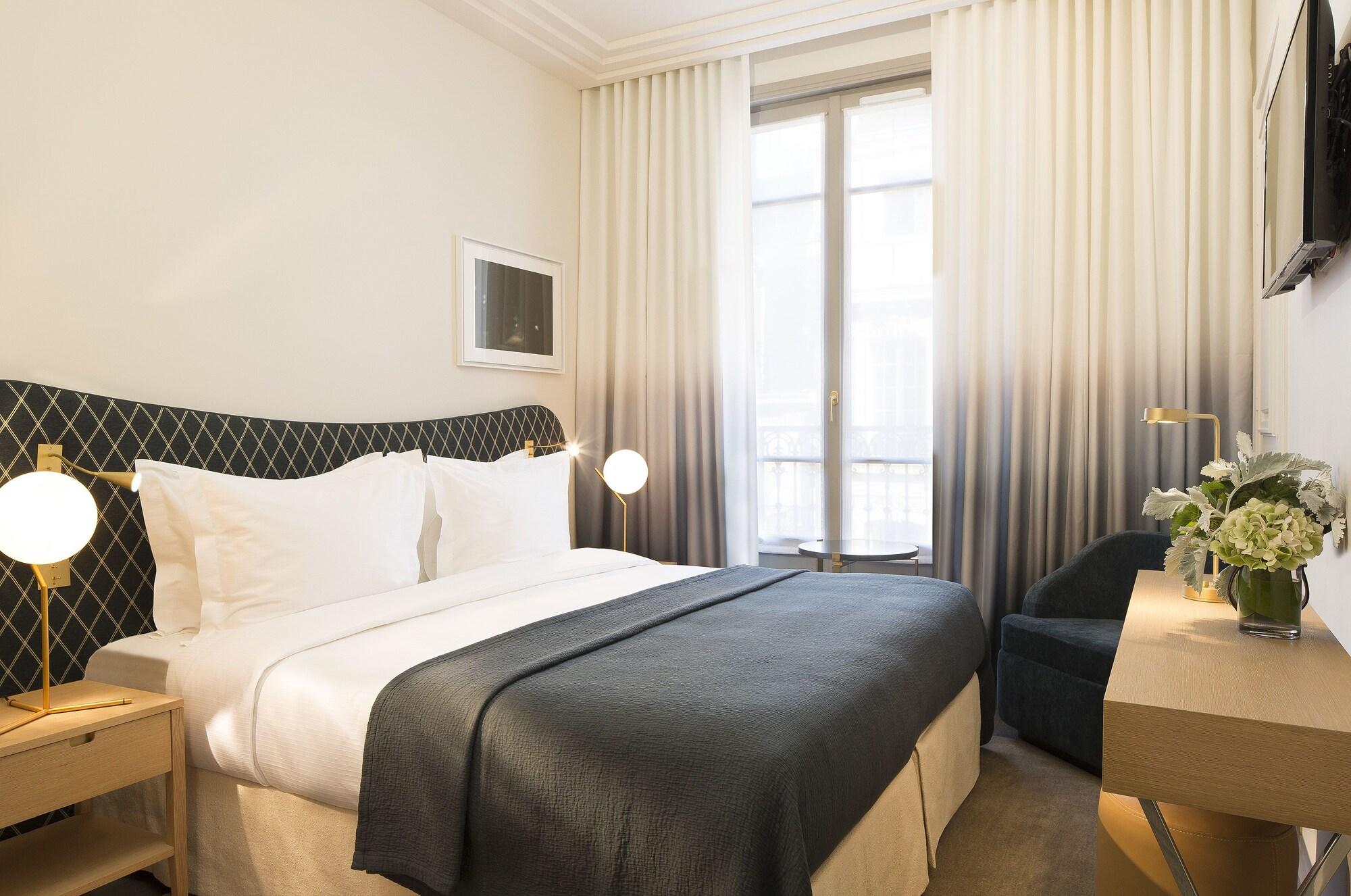 Hotel Le Marianne Paris Exteriör bild