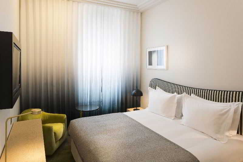 Hotel Le Marianne Paris Exteriör bild