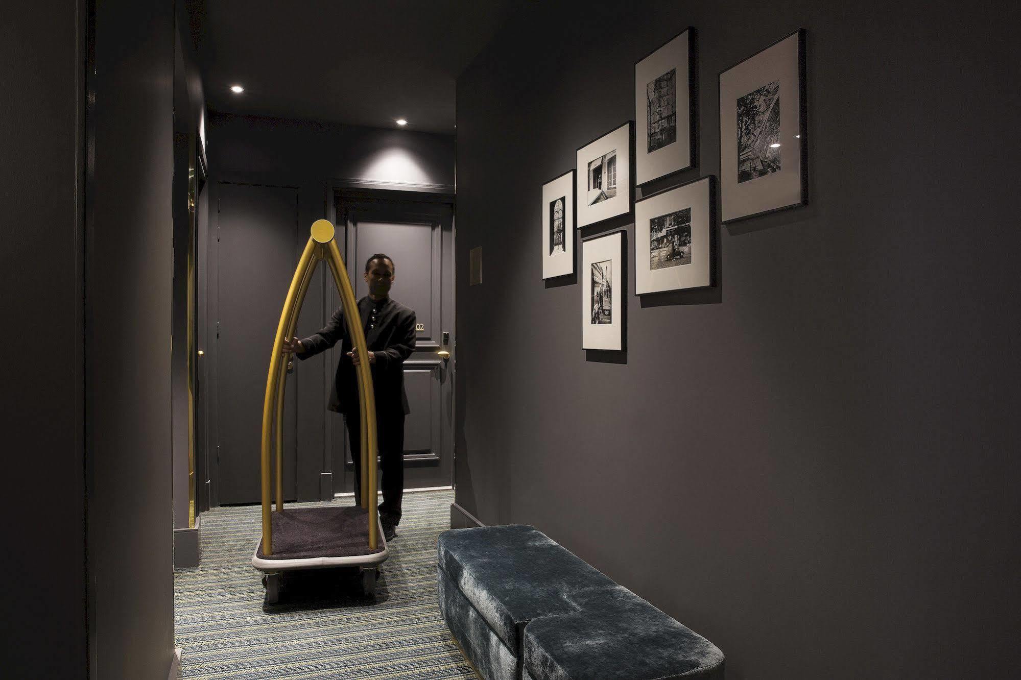 Hotel Le Marianne Paris Exteriör bild