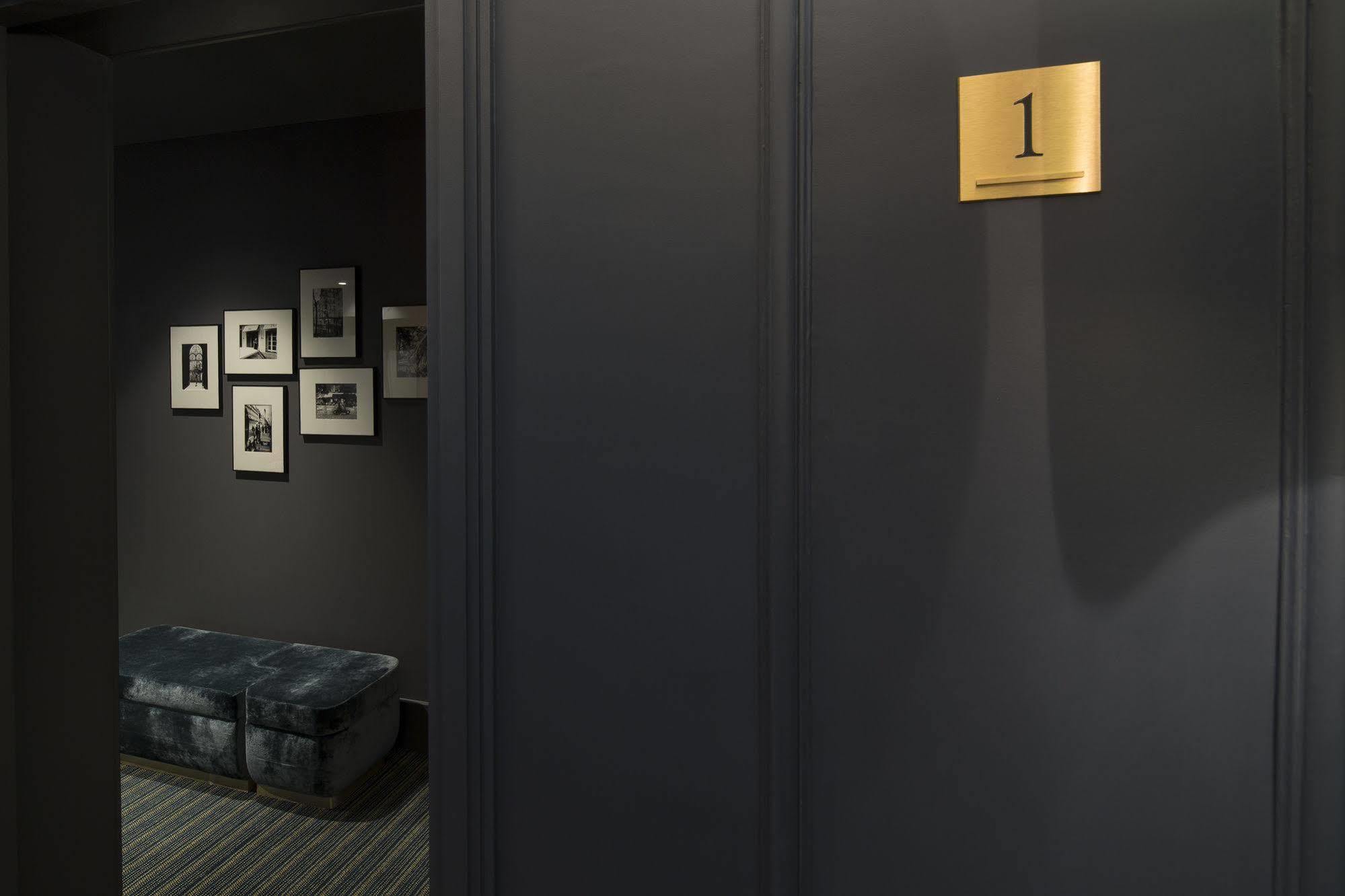 Hotel Le Marianne Paris Exteriör bild